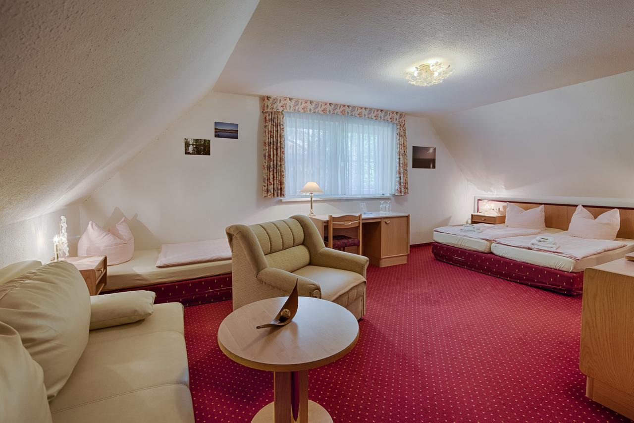 Seehotel Schorfheide Althüttendorf エクステリア 写真