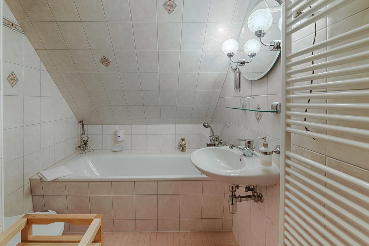 Seehotel Schorfheide Althüttendorf エクステリア 写真