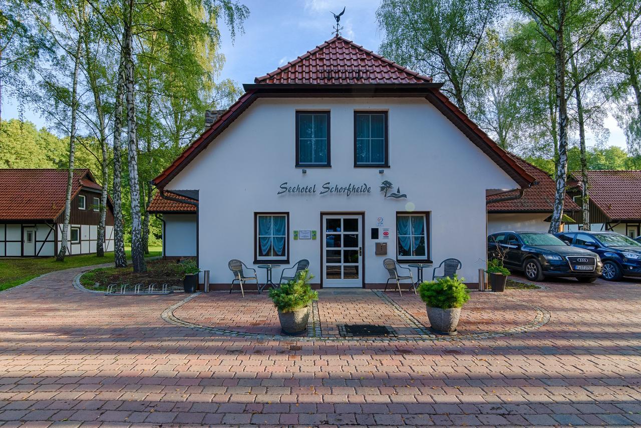 Seehotel Schorfheide Althüttendorf エクステリア 写真