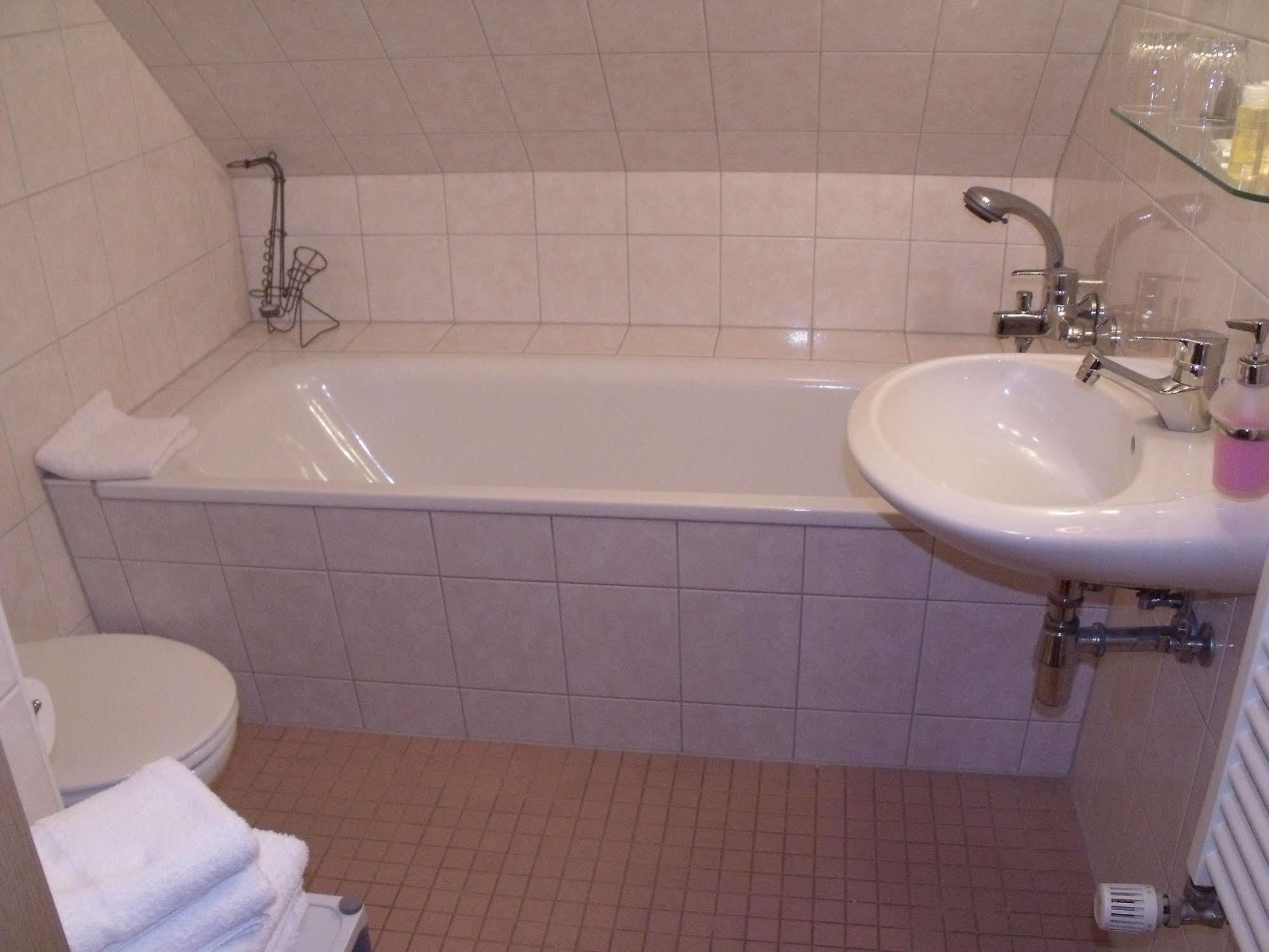 Seehotel Schorfheide Althüttendorf エクステリア 写真
