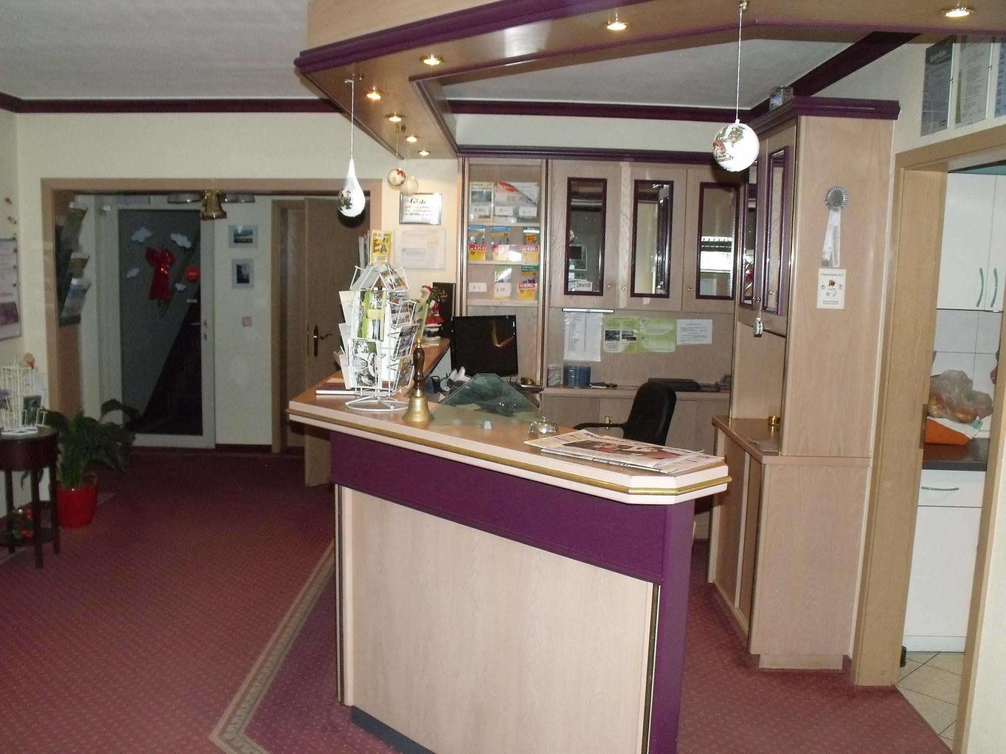 Seehotel Schorfheide Althüttendorf エクステリア 写真